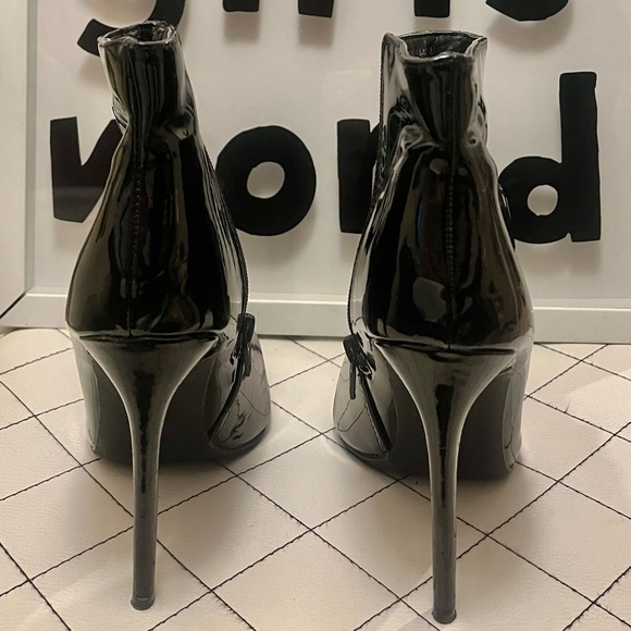 Leather ankle boots - Picture 2 of 5